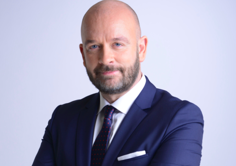  Sutryk próbuje się tłumaczyć. „Potężna żenada”