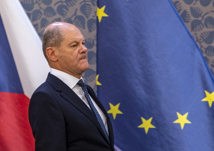 Olaf Scholz Hipokryzja. Niemcy nie chcą zakazu wiz dla Rosjan 