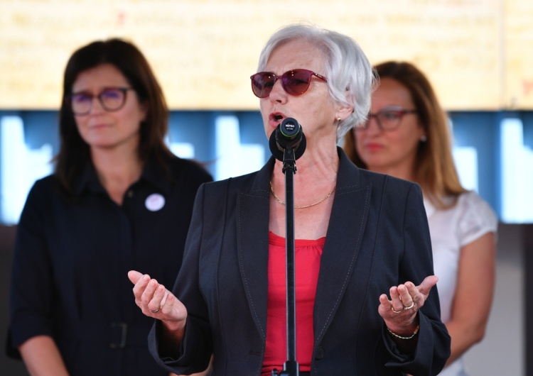 Danuta Wałęsa grzmi: „Nie o taką Polskę walczyłam”