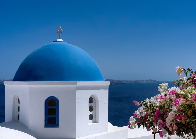 Grecja. Kościół na wyspie Santorini