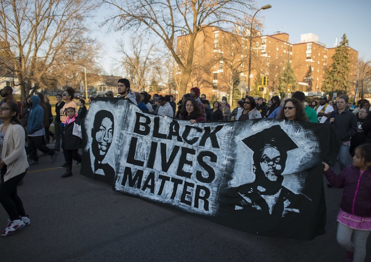 Black Lives Matter Lider BLM oskarżony o przywłaszczenie milionów dolarów