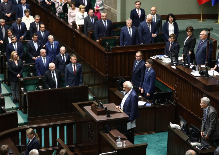  [najnowszy sondaż] 6 partii w Sejmie. PiS i PO daleko od reszty 