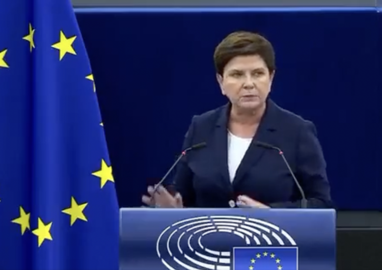  Von der Leyen: „Trzeba było słuchać Polski”. Mocne wystąpienie Szydło: „Pytanie, czy to rzeczywista refleksja?” [WIDEO]