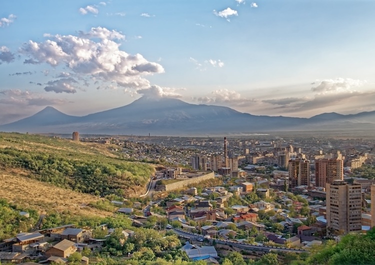 Stolica Armenii Erywań z widokiem na Górę Ararat