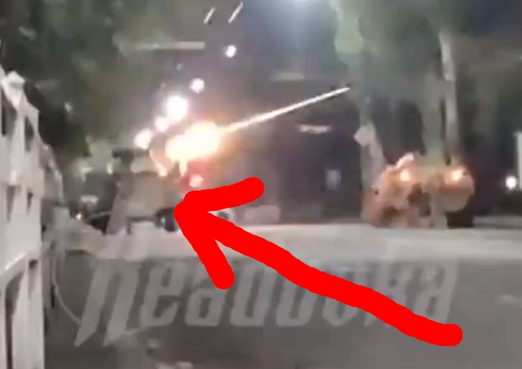 Walki pomiędzy Rosjanami w Chersoniu? Rosjanie walczą między sobą w okupowanym Chersoniu? Sprzeczne informacje [VIDEO]