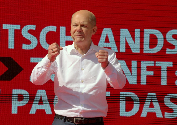 Olaf Scholz Politico o propozycji Scholza zniesienia weta w UE: Wezwania do jednomyślności dzielą Europę