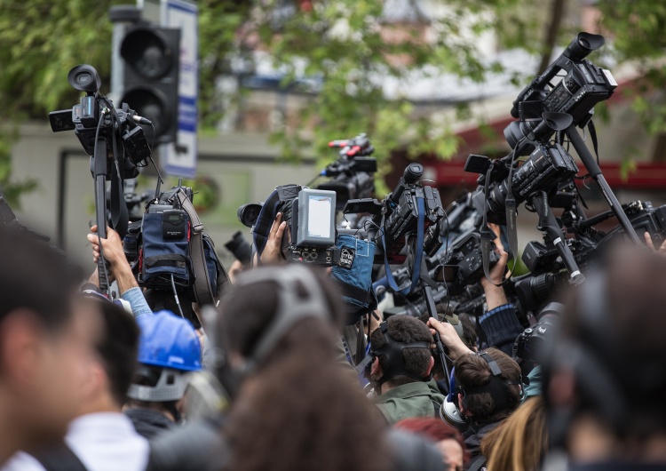  Warszawa: Znany dziennikarz radiowy i telewizyjny zatrzymany. Prokuratura zabiera głos