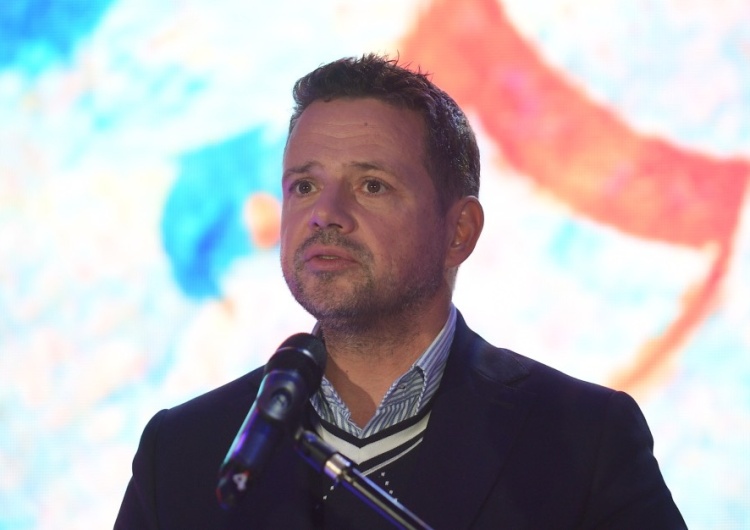 Rafał Trzaskowski Pamiętacie „Nową Solidarność” Trzaskowskiego? Dziennikarz postanowił mu o niej przypomnieć [WIDEO]