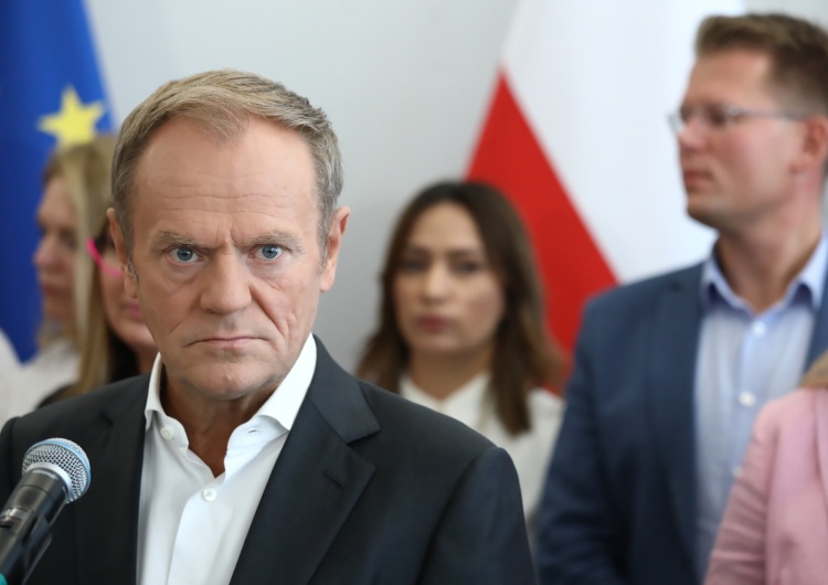 Donald Tusk „Panie Tusk, kiedy się Pan odniesie do wpisu Sikorskiego? Kolega z ambasady USA pyta”