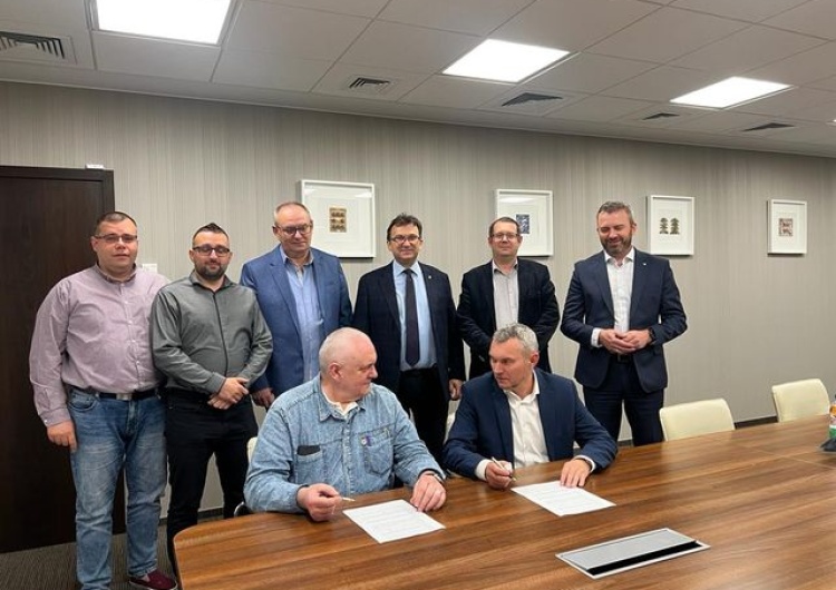 Wyższe wynagrodzenia i nagroda świąteczna dla Pocztowców