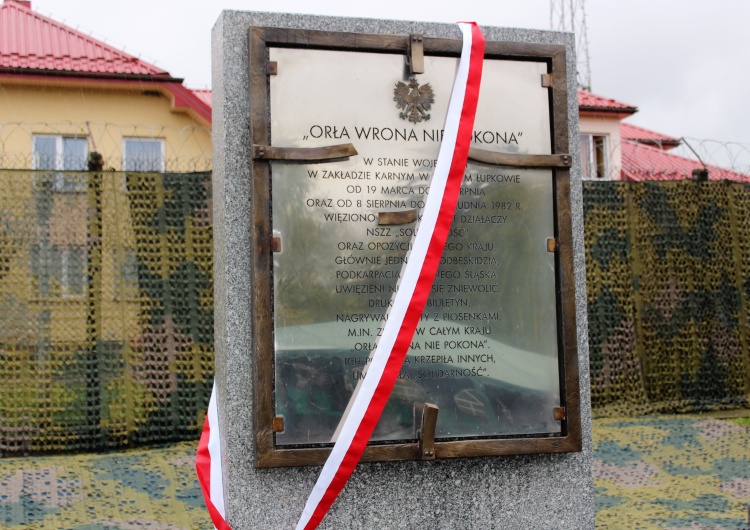 Internowani upamiętnieni w Nowym Łupkowie