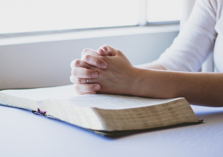 zdjęcie poglądowe KEP o znaczeniu szkolnego nauczania religii: