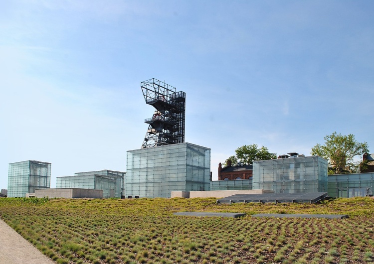 Siedziba Muzeum Śląskiego (widok od strony al. Roździeńskiego) Spotkanie w Muzeum Śląskim: Kurhan wczesnoscytyjski w syberyjskiej „Dolinie Królów” w Tuwie