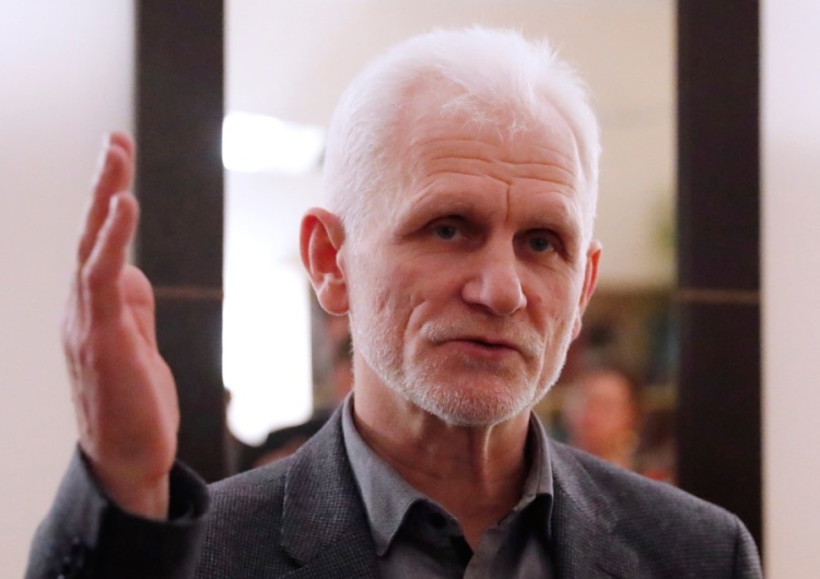 Aleś Bialacki laureatem Pokojowej Nagrody Nobla Bialacki laureatem Pokojowej Nagrody Nobla. Za czasów rządu Donalda Tuska z winy polskiej administracji trafił do białoruskiego więzienia