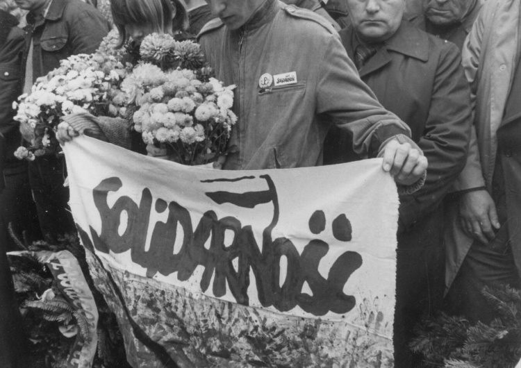 40 lat temu Sejm PRL formalnie zdelegalizował NSZZ „Solidarność”