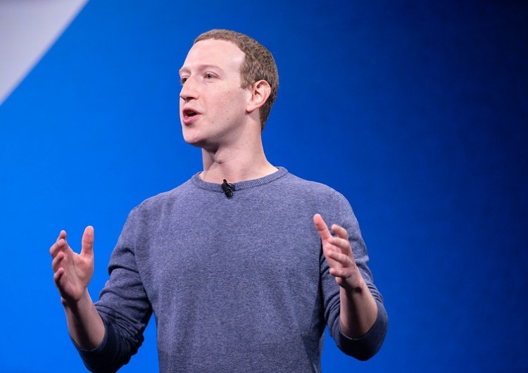 Mark Zuckerberg Problemy Facebooka. Spada sprzedaż, a użytkowników coraz mniej