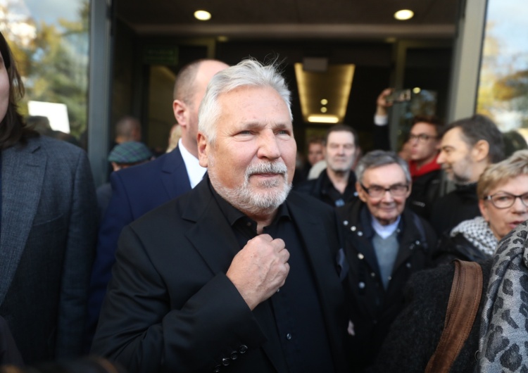 Były prezydent Aleksander Kwaśniewski „Wstyd, komunisto!” Minister Czarnek wzburzony słowami Kwaśniewskiego na pogrzebie Urbana