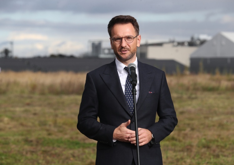 Minister Waldemar Buda Polski rząd zgodził się na zapisy, które pozwalają Brukseli blokować wypłatę pieniędzy? Jest odpowiedź ministra Budy