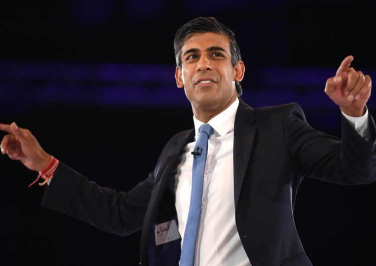 Rishi Sunak, nowy premier, szef rządzącej w Wielkiej Brytanii Partii Konserwatywnej Wielka Brytania. Rishi Sunak – sternik gospodarki w czasie pandemii dziś wraca jako premier
