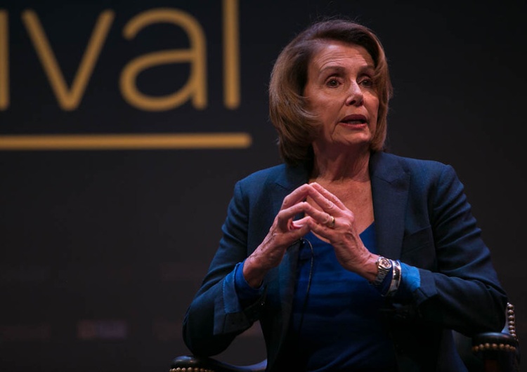 Nancy Pelosi Brutalny napad w domu Nancy Pelosi. Oto co krzyczał napastnik