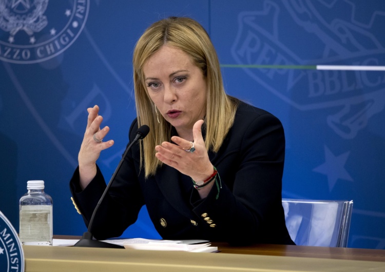 Giorgia Meloni Włochy: Rząd Meloni znosi obowiązek szczepień przeciw Covid-19 w służbie zdrowia