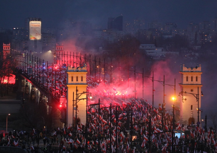 Incydent podczas Marszu Niepodległości. Chcieli sprowokować uczestników