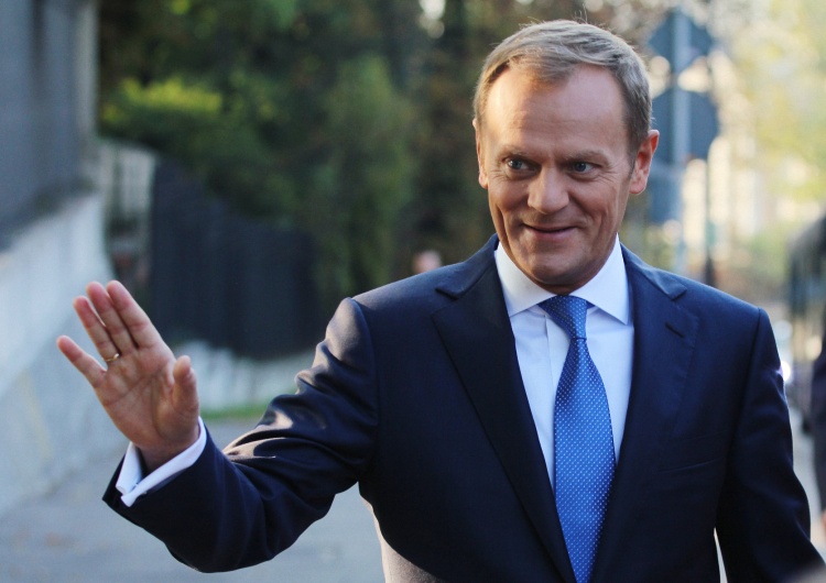 Donald Tusk Tusk w tarapatach? Nieoficjalnie: Falenta złożył pozew, zawiadomienie ws. przestępstwa i akt oskarżenia