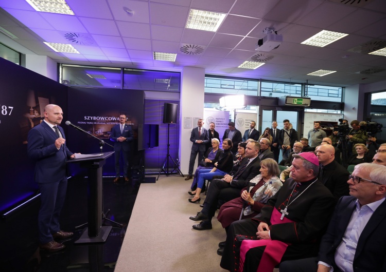 Przystanek Historia IPN we Wrocławiu otrzymał imię Kornela Morawieckiego