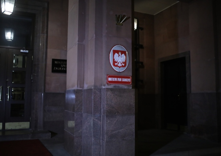 MSZ 4 minuty bez wymiany grzeczności i podania rąk. Tak wyglądało spotkanie ambasadora Rosji w MSZ