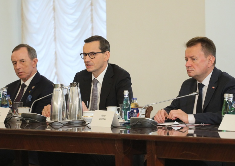 Polscy politycy Białoruski dowódca: Polska szykuje się do wojny