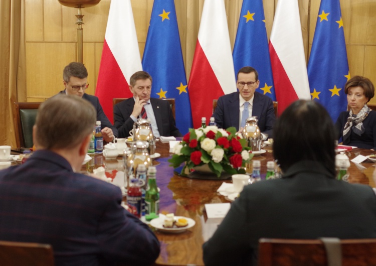 Rozpoczęło się spotkanie premiera Mateusza Morawieckiego z przedstawicielami Solidarności