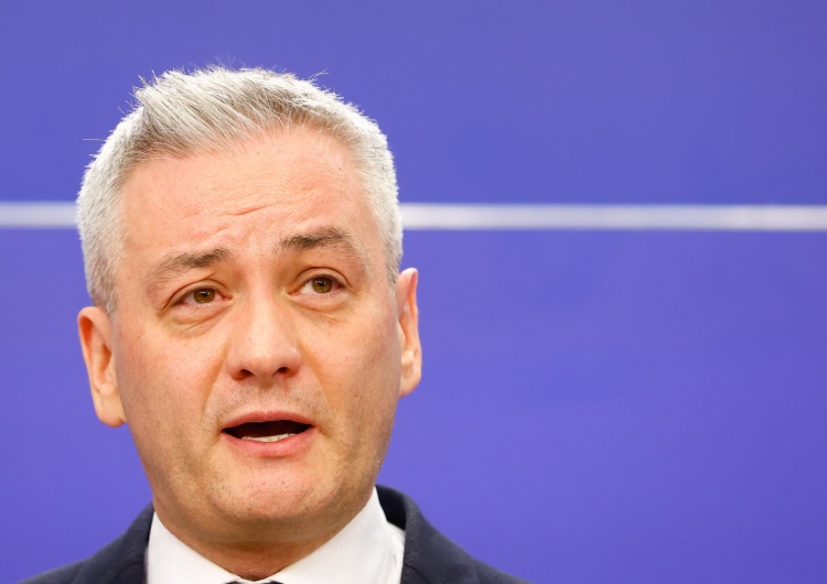 Robert Biedroń Biedroń przyłapany na kłamstwie podczas wystąpienia w PE. Chodzi o aborcję [WIDEO]