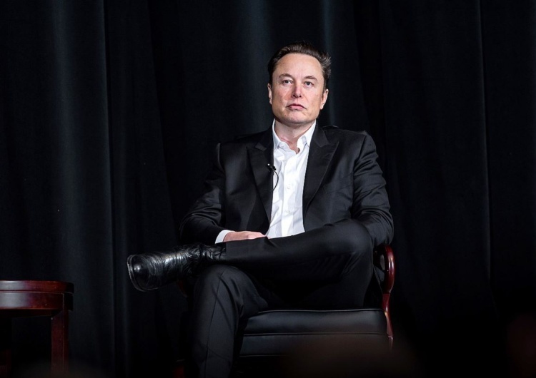 Elon Musk Co dalej z Twitterem? Elon Musk pyta internautów