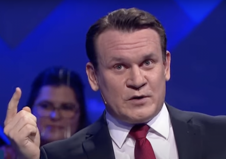 Dominik Tarczyński Niemiecka europoseł bije na alarm. Dominik Tarczyński nie wytrzymał: „Kto Ci pisał to po polsku?”