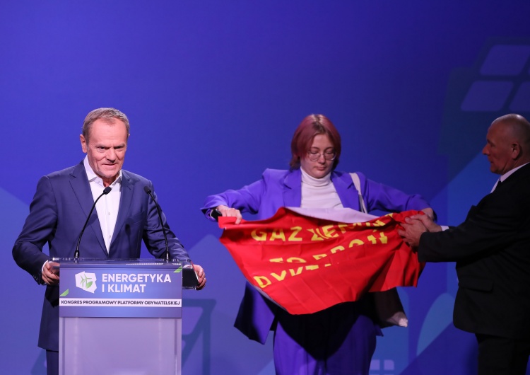 Była działaczka PO o aktywistce, która wtargnęła na scenę podczas przemowy Tuska: To teatr