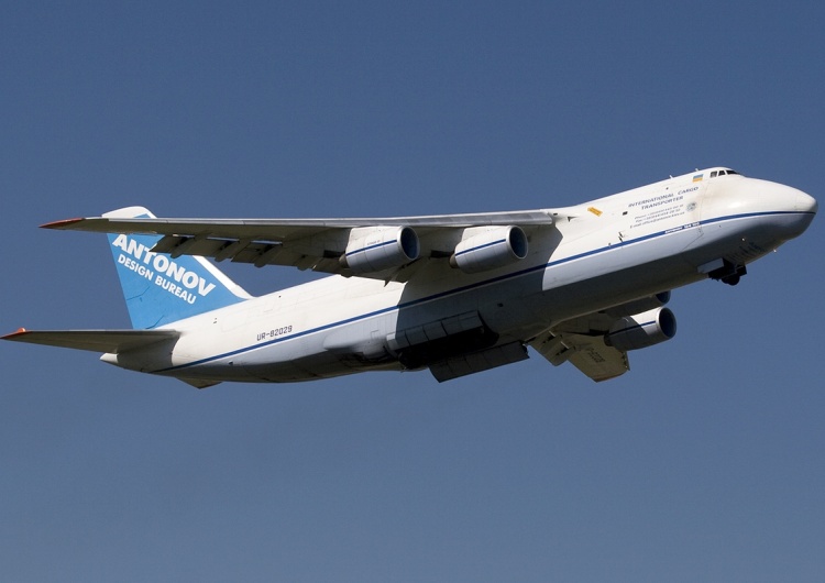 An - 124 