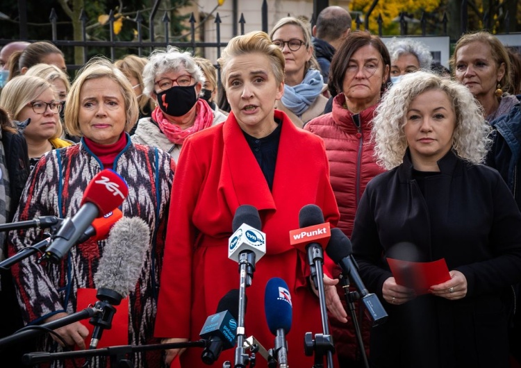 Joanna Scheuring-Wielgus Toruń: Joanna Scheuring-Wielgus usłyszała zarzuty. Grozi jej do dwóch lat więzienia