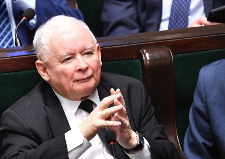 Sąd zdecydował ws. Sikorski kontra Kaczyński. Ogromna kwota