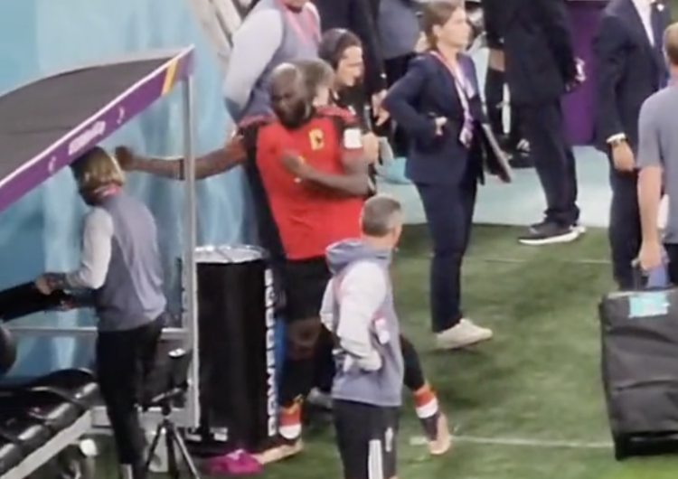 Romelu Lukaku Demolka na stadionie. Gwiazdor Belgii wpadł w furię [WIDEO] 