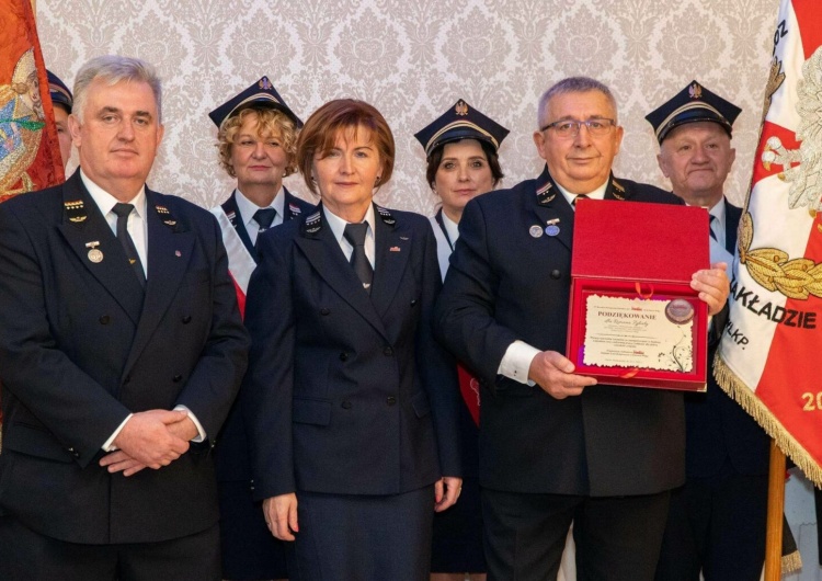 15. rocznica nadania i poświęcenia Sztandaru Organizacji Zakładowej NSZZ „Solidarność” przy Zakładzie Linii Kolejowych w Ostrowie Wlkp.