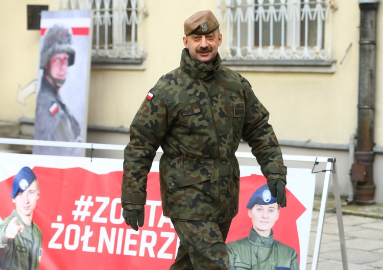 33-dniowe szkolenia wojskowe dla cywili? Skierowania będą „korygowane”