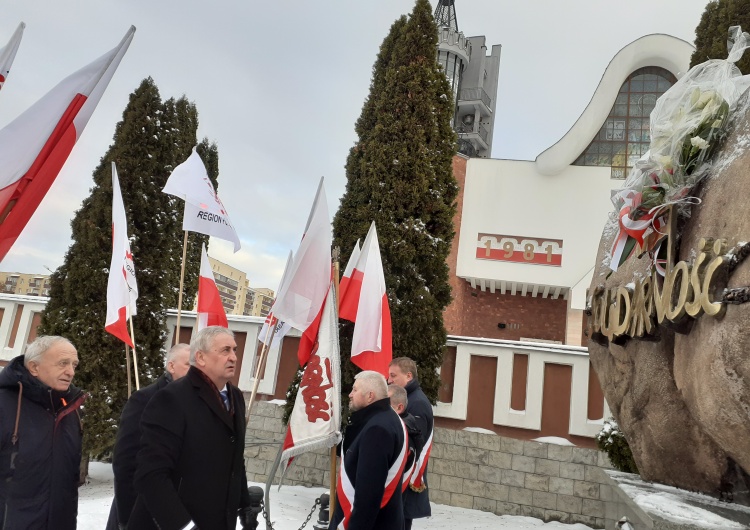 „Jeśli my zapomnimy, kamienie wołać będą!”. W Białymstoku odbyły się uroczystości związane z 41. rocznicą wprowadzenia stanu wojennego