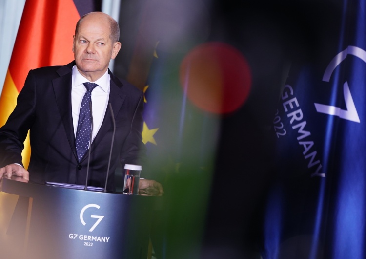 Olaf Scholz Niemieckie media: Scholz otwiera Rosji niebezpieczną furtkę