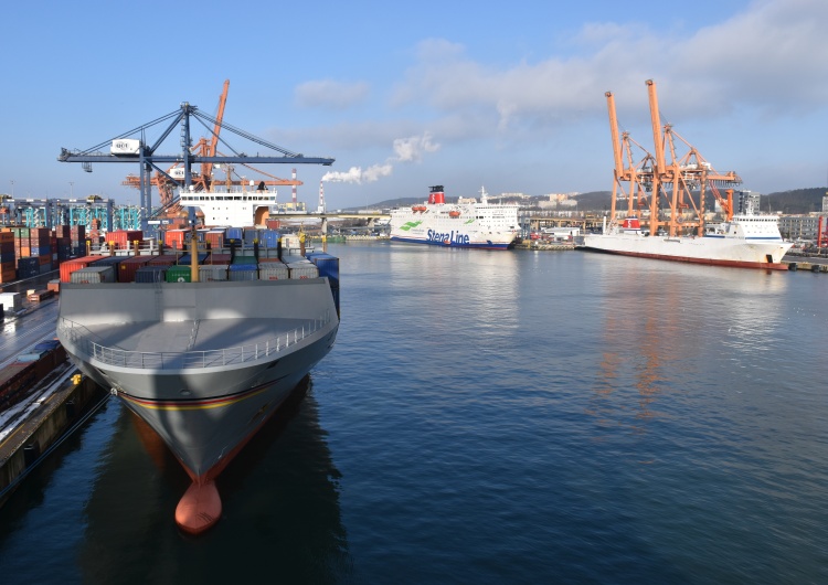 Port w Gdyni Niemieckie porty były najważniejsze. Teraz rośnie znaczenie Gdyni