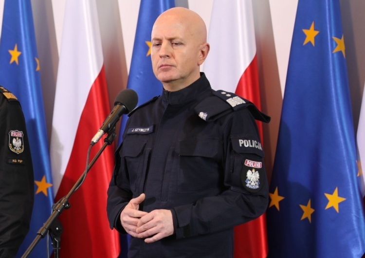 Gen. Insp. Jarosław Szymczyk, Komendant Główny Policji  Eksplozja w Komendzie Głównej Policji. Gen. Szymczyk: Tego typu prezenty Ukraińcy przekazują także innym