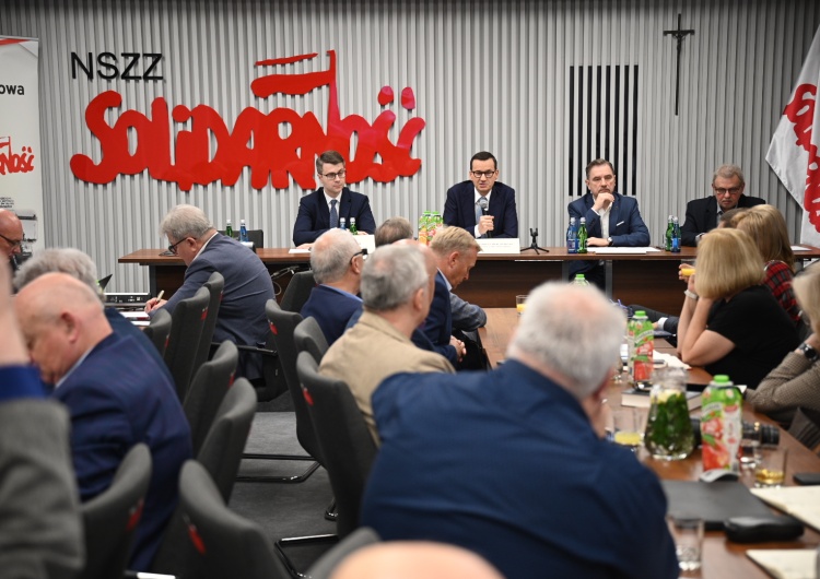  Odbyło się pierwsze spotkanie zespołu roboczego Rząd–Solidarność