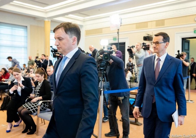 Minister Sprawiedliwości Zbigniew Ziobro i premier Mateusz Morawiecki