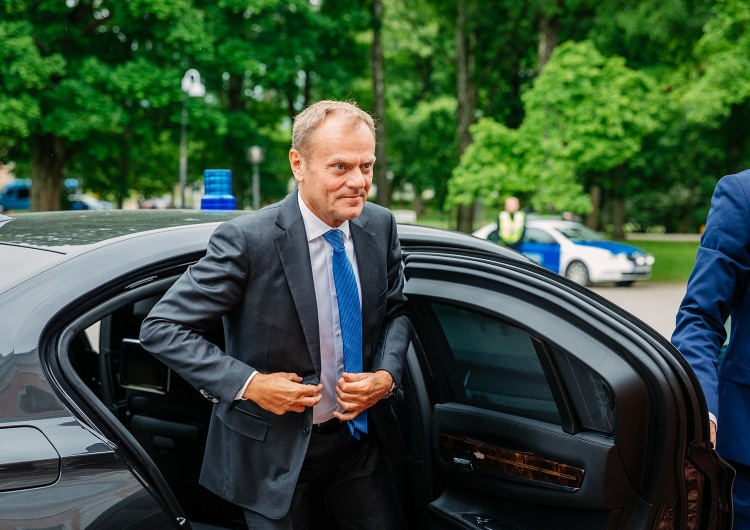 Donald Tusk Opozycja bez silnego lidera. Ten sondaż nie spodoba się Tuskowi