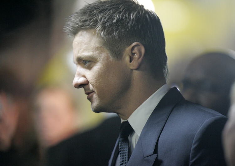 Jeremy Renner Aktor filmów Marvela trafił do szpitala. Jest w krytycznym stanie
