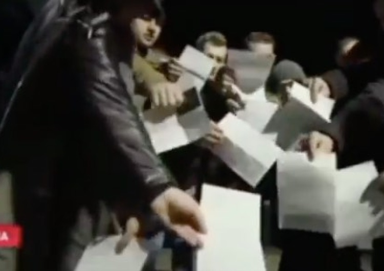 Rosyjska propaganda grzmi o „Polakach uciekających przed mobilizacją do Niemiec”. To fake news
